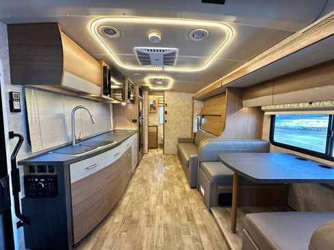 Used 2017 Mercedes-Benz Sprinter 3500 image 8