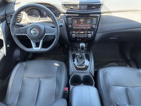 Used 2020 Nissan Rogue SL w/ Premium Package FWD image 12