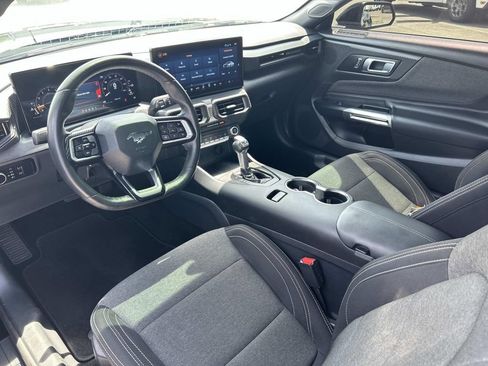 Used 2025 Ford Mustang Coupe RWD image 20
