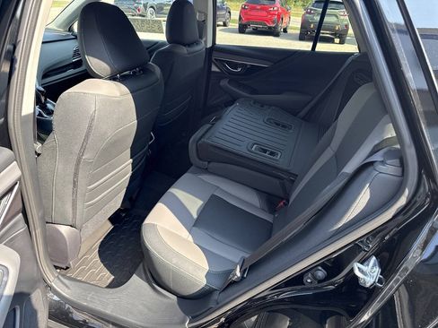 Used 2025 Subaru Outback Onyx Edition AWD/4WD image 23