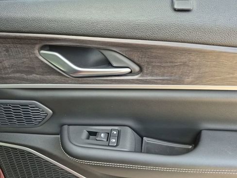 New 2024 Jeep Grand Cherokee Limited 4xe w/ Luxury Tech Group II image 23