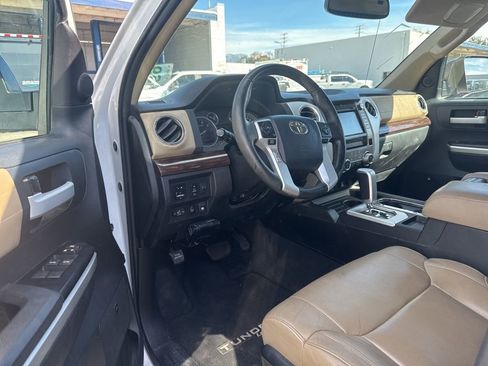 Used 2015 Toyota Tundra Limited w/ Limited Premium Package image 7
