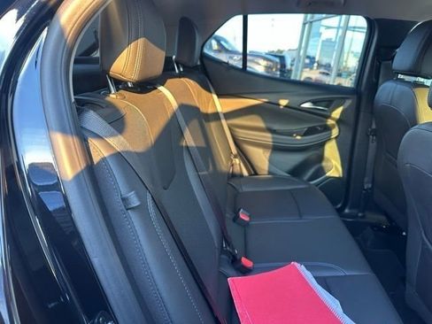 Certified 2025 Buick Encore GX Sport Touring w/ Advanced Technology Package image 18