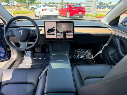 Used 2023 Tesla Model 3 Standard Range RWD image 23
