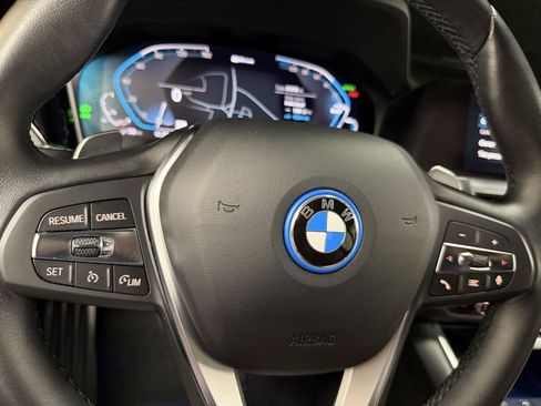 Used 2022 BMW 330e xDrive w/ Driving Assistance Package AWD/4WD image 18