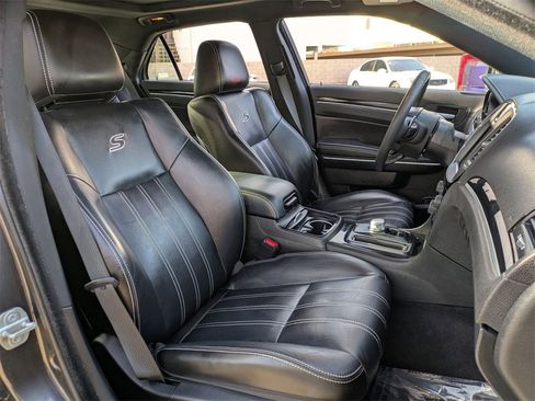 Used 2023 Chrysler 300 S image 28