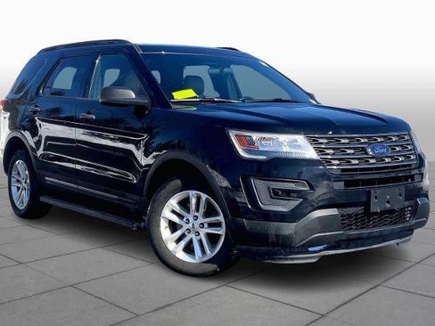 Certified 2017 Ford Explorer 4WD image 3