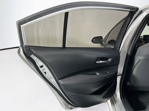 Used 2020 Toyota Corolla LE FWD image 25