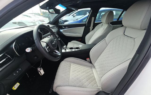 Used 2025 Genesis G70 3.3T Advanced w/ Sport Prestige Package AWD/4WD image 5