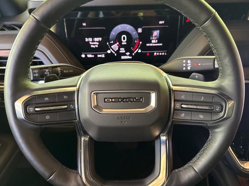 Used 2025 GMC Yukon XL Denali AWD/4WD image 31