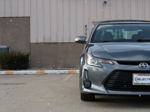Used 2014 Scion tC image 3