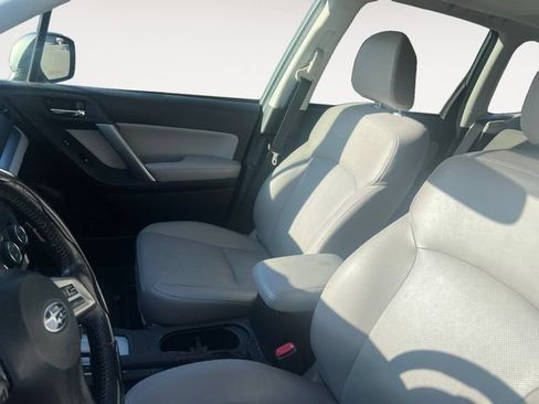 Used 2014 Subaru Forester 2.5i Limited AWD/4WD image 9