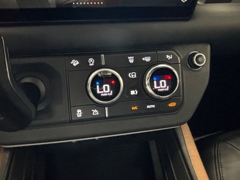 Used 2023 Land Rover Defender 110 S AWD/4WD image 16