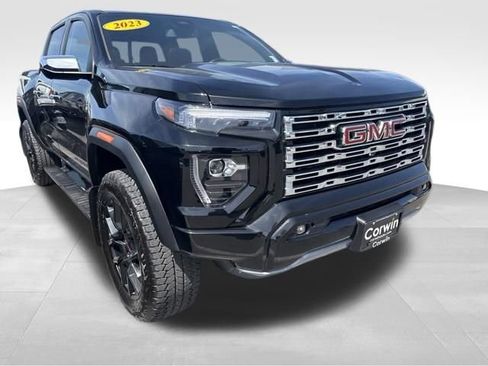 Used 2023 GMC Canyon Denali w/ Denali Black Edition AWD/4WD image 8