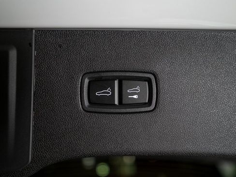 New 2026 Porsche Cayenne GTS image 47