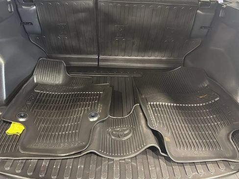 Used 2025 Toyota RAV4 LE AWD/4WD image 13