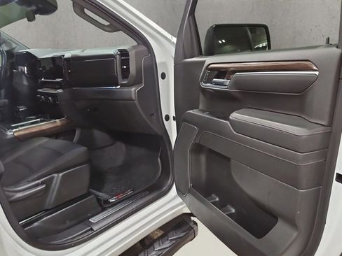 Used 2023 Chevrolet Silverado 1500 LT Trail Boss w/ Protection Package image 19