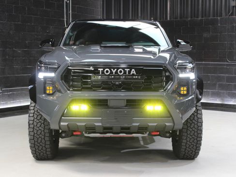 Used 2025 Toyota Tacoma TRD Pro image 8
