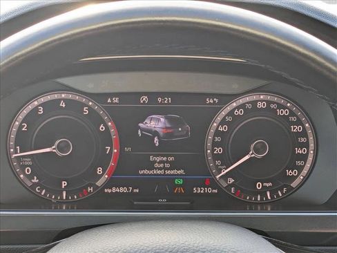 Used 2018 Volkswagen Tiguan SEL Premium image 11