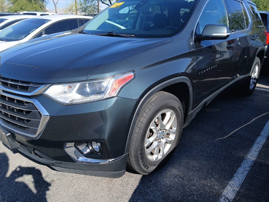 Used 2020 Chevrolet Traverse LT w/ Driver Confidence II Package AWD/4WD image 1