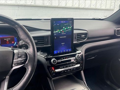 Used 2022 Ford Explorer ST w/ Equipment Group 401A image 7