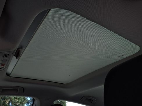 Certified 2022 Volkswagen Jetta SE image 20