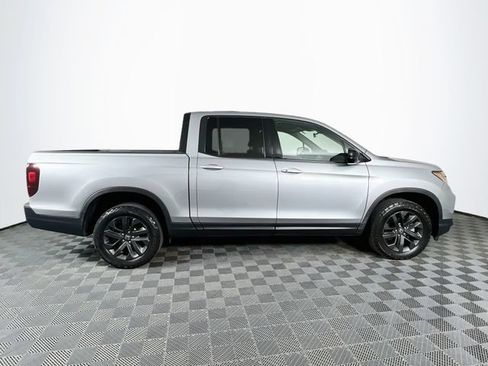 Used 2023 Honda Ridgeline Sport image 7
