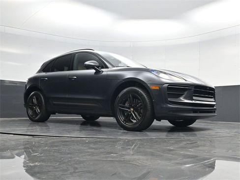 Used 2022 Porsche Macan image 53