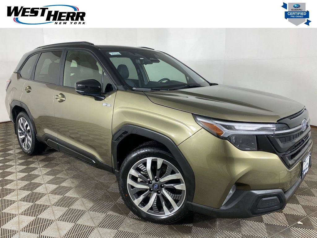 Used 2025 Subaru Forester Touring AWD/4WD image 1