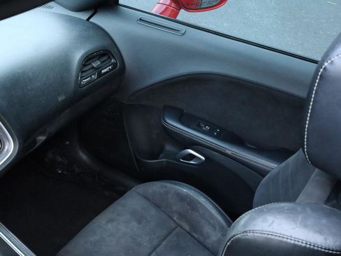 Used 2016 Dodge Challenger SRT w/ Technology Group image 47