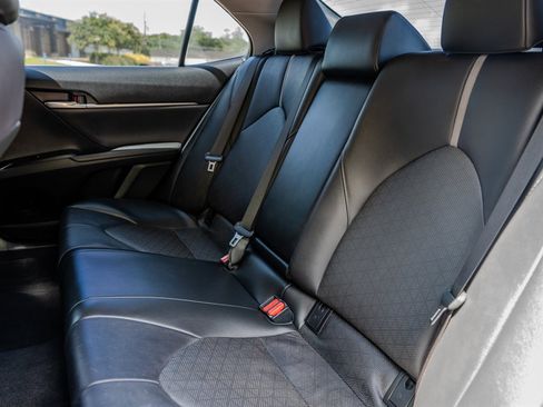 Used 2020 Toyota Camry XSE FWD image 28