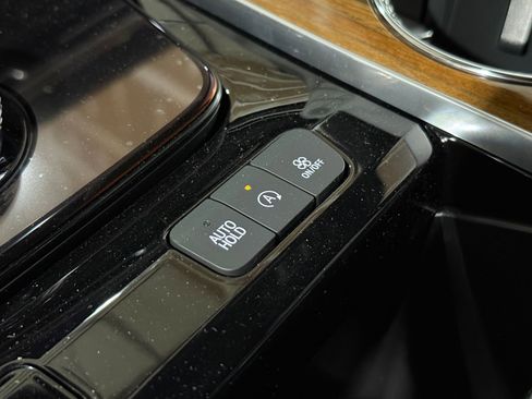 New 2025 Cadillac Escalade Premium Luxury Platinum image 37