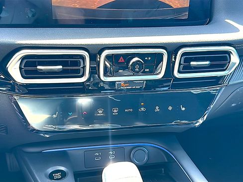 New 2026 Nissan Sentra SV w/ SV Convenience Package image 23