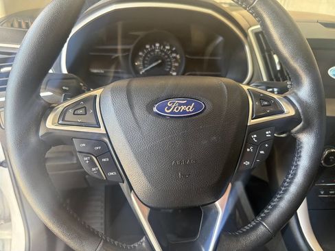 Used 2017 Ford Edge SEL w/ Equipment Group 201A FWD image 8
