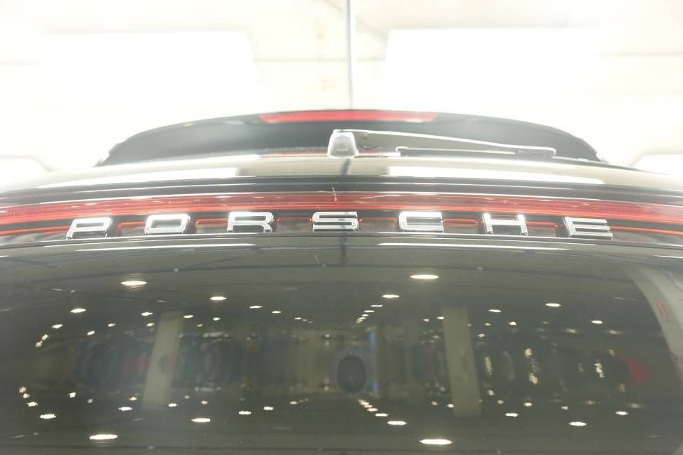 Certified 2026 Porsche Macan AWD/4WD image 38