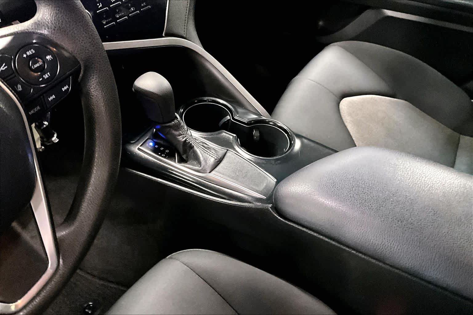 Certified 2018 Toyota Camry LE FWD image 14