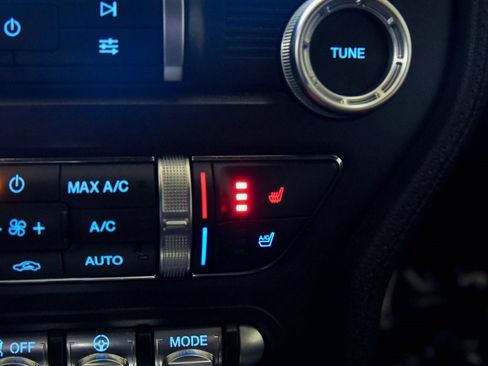 Used 2022 Ford Mustang Premium image 23