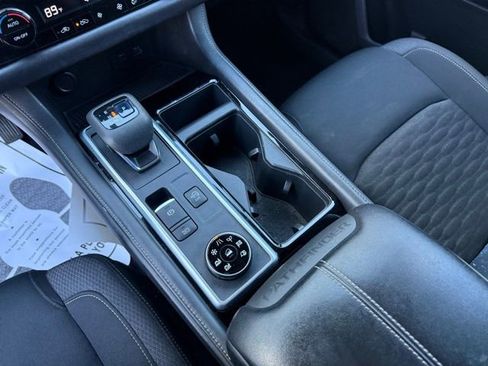 Used 2022 Nissan Pathfinder SV image 22