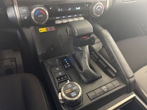 Used 2025 Toyota 4Runner TRD Off-Road image 17