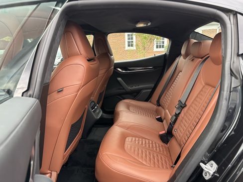 Used 2022 Maserati Ghibli Modena Q4 AWD/4WD image 17