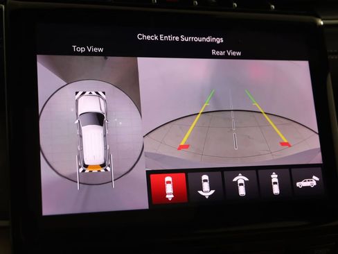 Used 2024 Jeep Grand Cherokee Limited w/ Luxury Tech Group II image 10