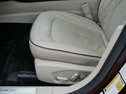 Used 2018 Ford Fusion Platinum AWD/4WD image 20