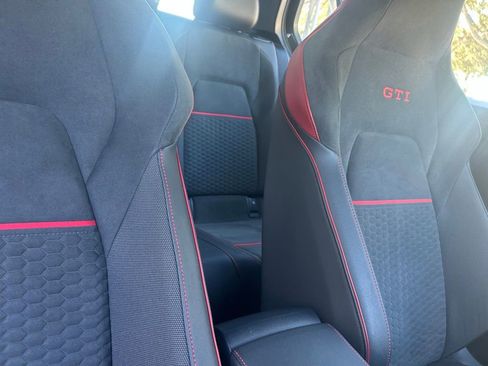 Used 2025 Volkswagen GTI SE image 37