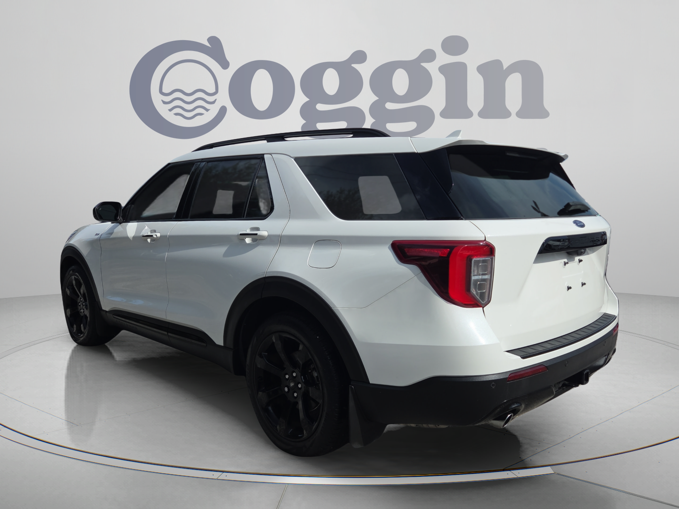 Used 2024 Ford Explorer ST-Line w/ Class IV Trailer Tow Package RWD image 3