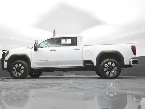 Used 2024 GMC Sierra 3500 Denali w/ Denali Reserve Package AWD/4WD image 40