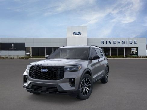 New 2026 Ford Explorer ST-Line image 2