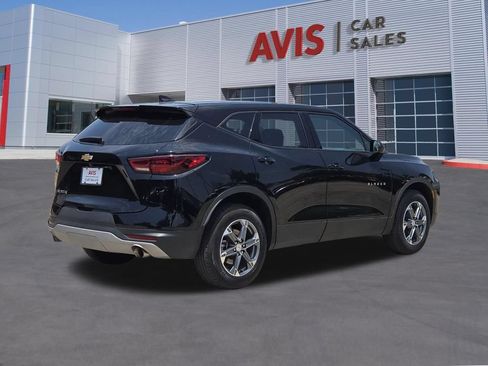 Used 2025 Chevrolet Blazer LT FWD image 6