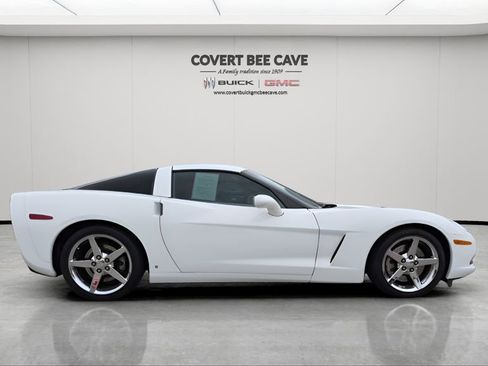 Used 2006 Chevrolet Corvette Coupe w/ Preferred Equipment Group image 11