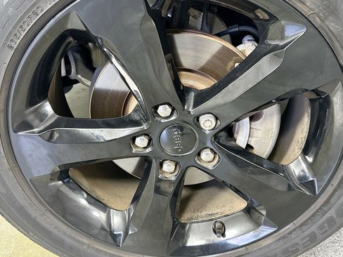 Used 2023 Jeep Grand Cherokee Altitude image 30