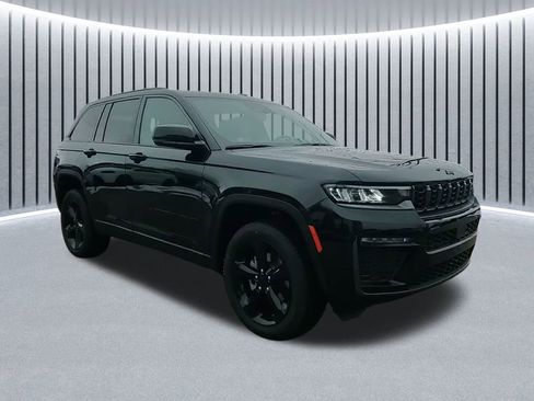 New 2026 Jeep Grand Cherokee Limited w/ Limited Altitude Package image 2